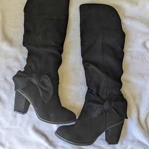 Hot Rated Boot With Bow